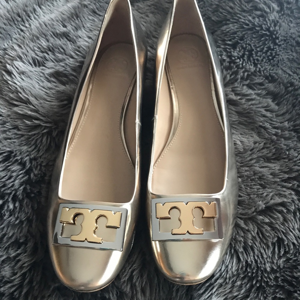 Tory Burch Gigi Metallic Gold pumps